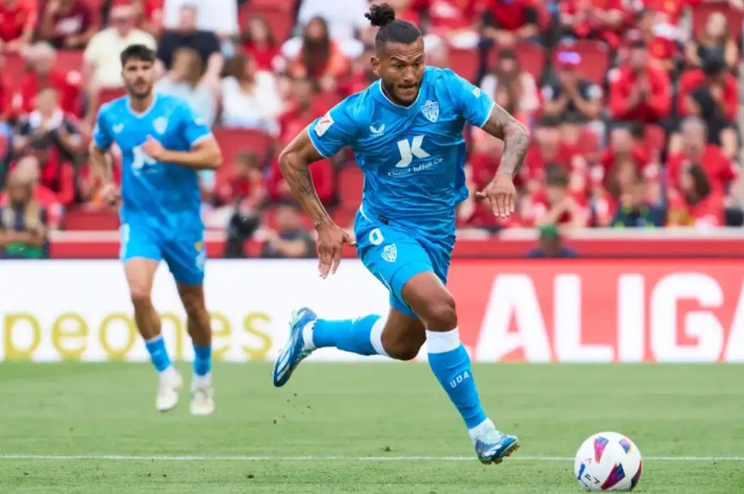 又一个路易斯·苏亚雷斯，书写平民逆袭故事